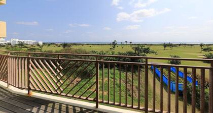 City 1500 SF 2BR condom 3F sea view