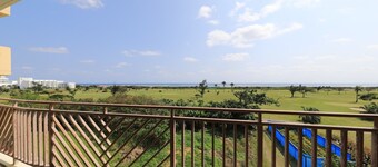 City 1500 SF 2BR condom 4F sea view