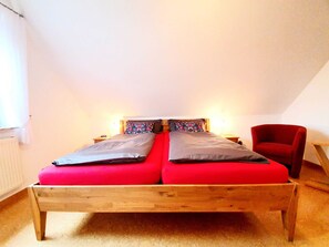 2 bedrooms, in-room safe, travel cot, WiFi - Dreas Huus (Wittmund)