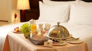 Free daily buffet breakfast - AVAND HOTEL BAKU (Baku)