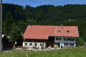 Front of property - Am Hof Jungholz (Jungholz)