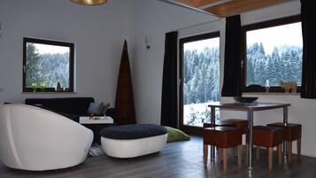 Apartemen, 1 kamar tidur | Ruang keluarga | TV layar datar