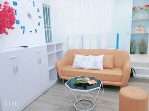 50-inch Smart TV with digital channels, TV, pay films - Oceanus Apartment (Nha Trang)
