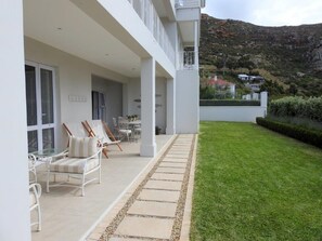 Exterior detail - Breach House (Cape Town)