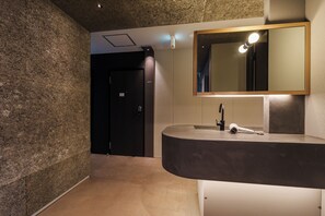 Hallway - BAKURO - DOYANEN HOTELS (Osaka)