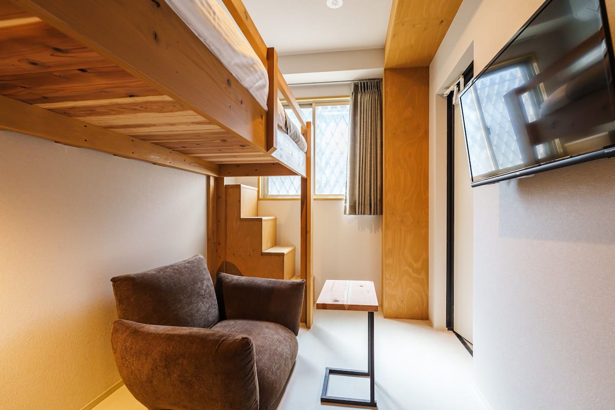 Single Loft Non-Smoking(Shared Shower) | 1 bedroom, blackout drapes, free WiFi, bed sheets