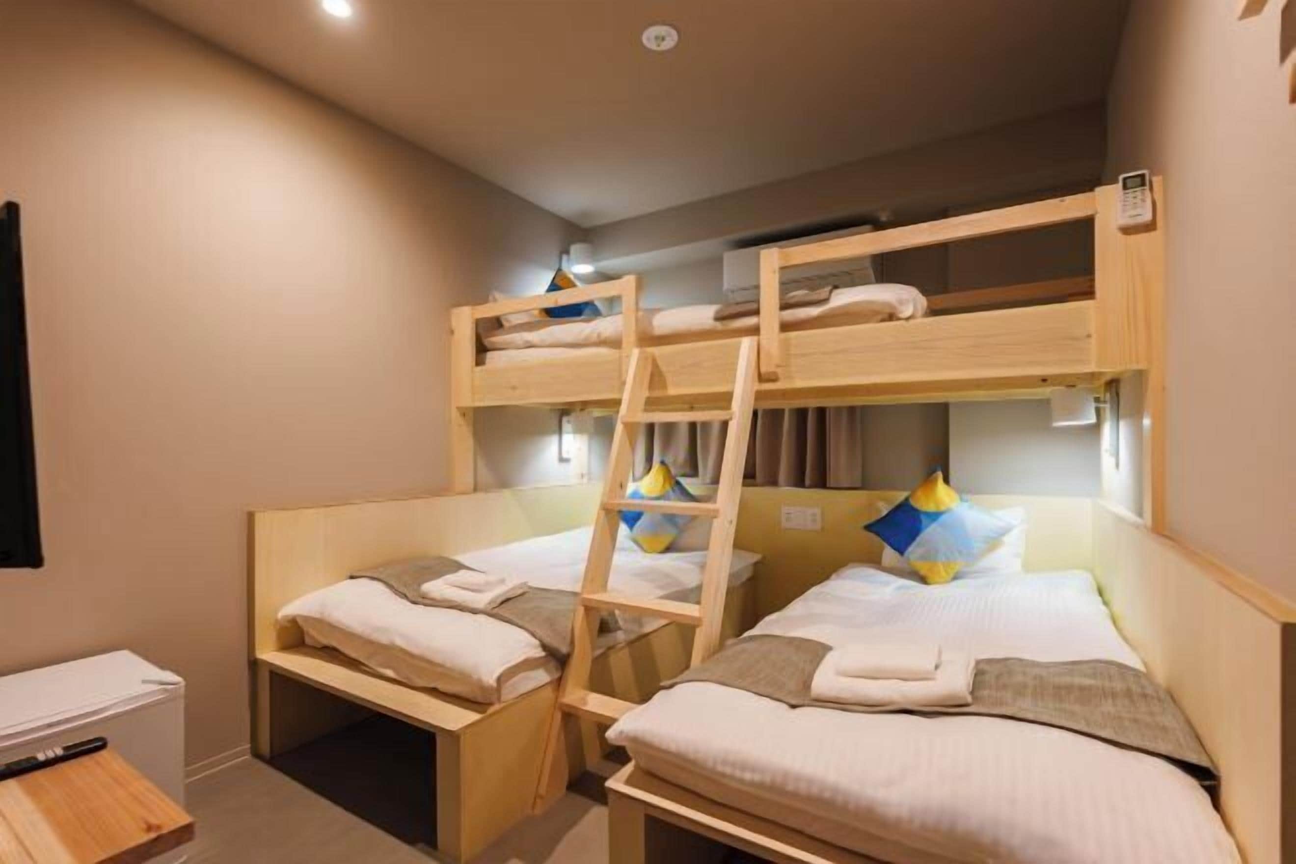 Pimennysverhot, ilmainen Wi-Fi, vuodevaatteet