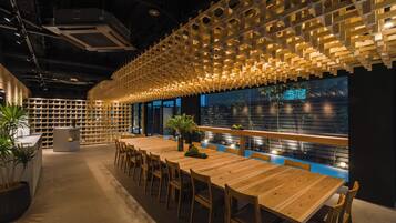 Bar lounge