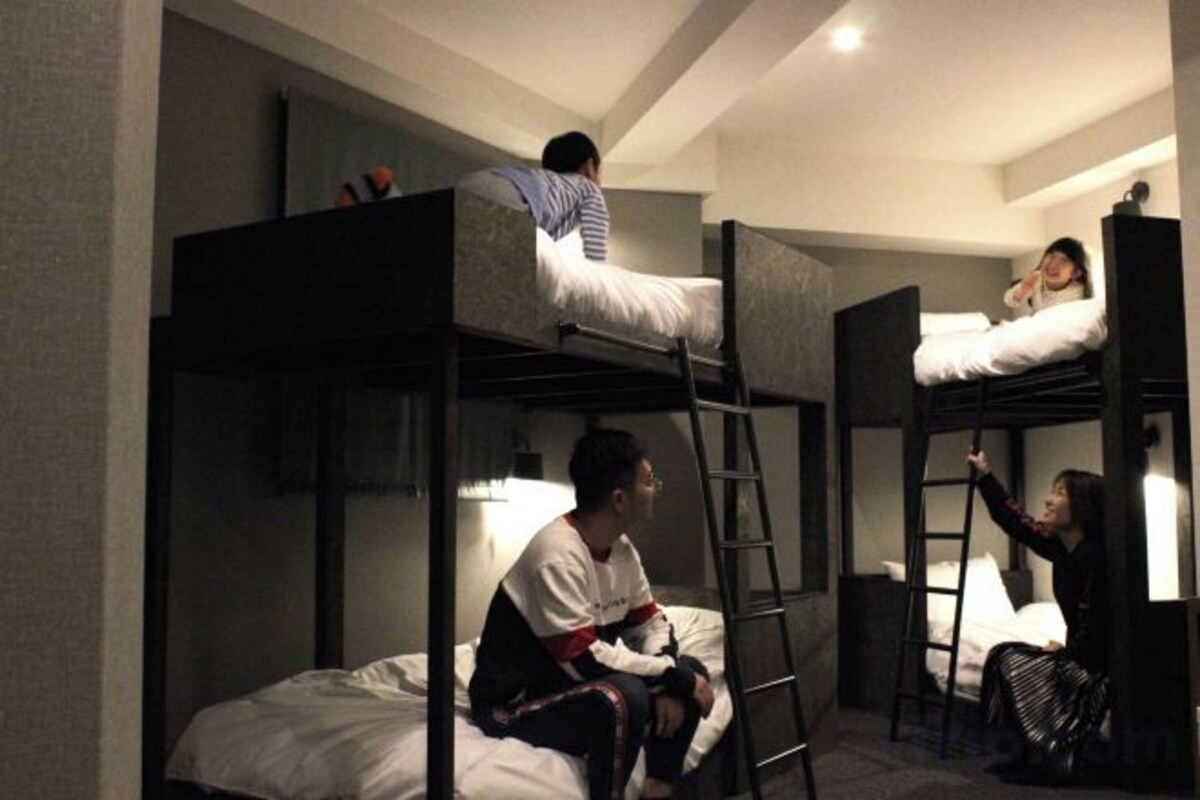WiFi (free), bed sheets
