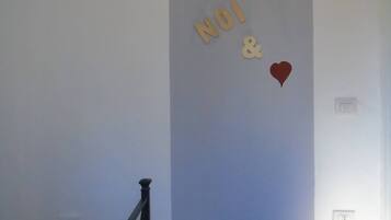 2 bedrooms, iron/ironing board, bed sheets