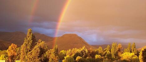 Overnatningsstedets facade – aften/nat