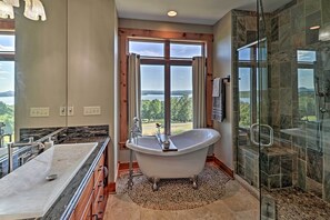 Hårtørrer, håndklæder