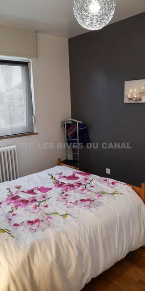 2 Schlafzimmer, Bügeleisen/Bügelbrett, Reisekinderbett, kostenloses WLAN