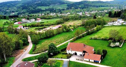 Rental of fenced chalet with barbecue and children's play area