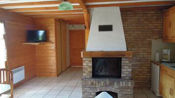 Televisión, chimenea