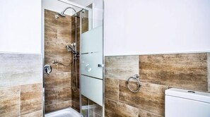 Junior Apartment, 1 Bedroom | Bathroom | Shower, rainfall showerhead, hair dryer, bidet - B&B La Casa dei Miraglia San Cataldo (San Cataldo)