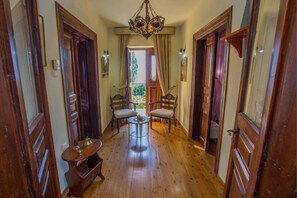 House, 5 Bedrooms | Living area | Flat-screen TV, DVD player - Guesthouse Ellis (Zagora-Mouresi)
