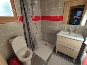 Haartrockner, Seife, Toilettenpapier