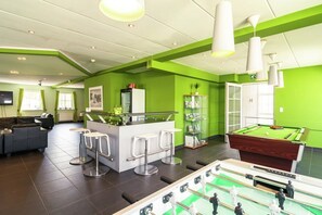 House | Living area | Flat-screen TV, foosball, table tennis - Gite Le Boquillon (Léglise)