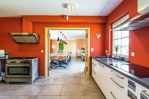 House | Living area | Flat-screen TV, foosball, table tennis - Gite Le Boquillon (Léglise)