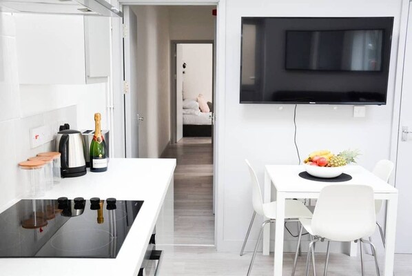 Apartment (With Courtyard) | Private kitchen