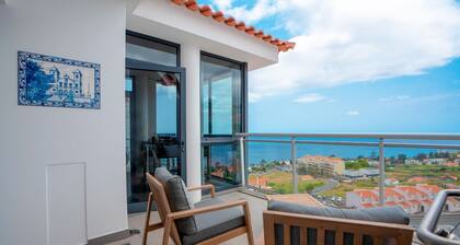 Penthouse Paradisus by LovelyStay