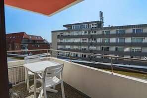 Outdoor dining - House by the sea App. 30 s+WB (Sylt)