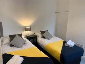 1 chambre, fer et planche Ă repasser, Wi-Fi, draps fournis