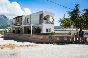 Front of property - Kolimbito Sea Side (Kissamos)