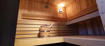 Holiday house "Gebirgshäusl Oybin" Zittau Mountains / Upper Lusatia + fireplace + surrounding area