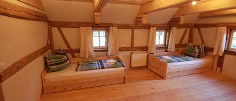 3 bedrooms, free WiFi, bed sheets