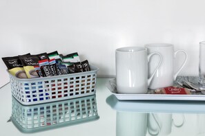 Coffee and/or coffee maker - Oasis House (Falmouth)