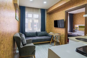 Deluxe Apartment | Egyptian cotton sheets, premium bedding, in-room safe, desk - Imza Suite (Istanbul)