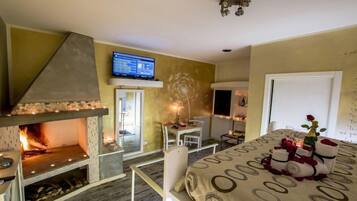 Suite (Talia) | 1 camera, minibar, con stile personalizzato, con arredamento individuale