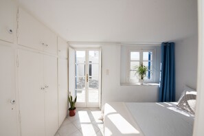 2 bedrooms, in-room safe, WiFi, bed sheets