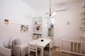 Dining - Sea View Apartment in the heart of Mykonos Town (Mikonos)