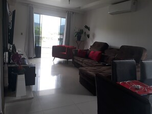 TV - Beautiful coverage on sc bombs (Bombinhas)