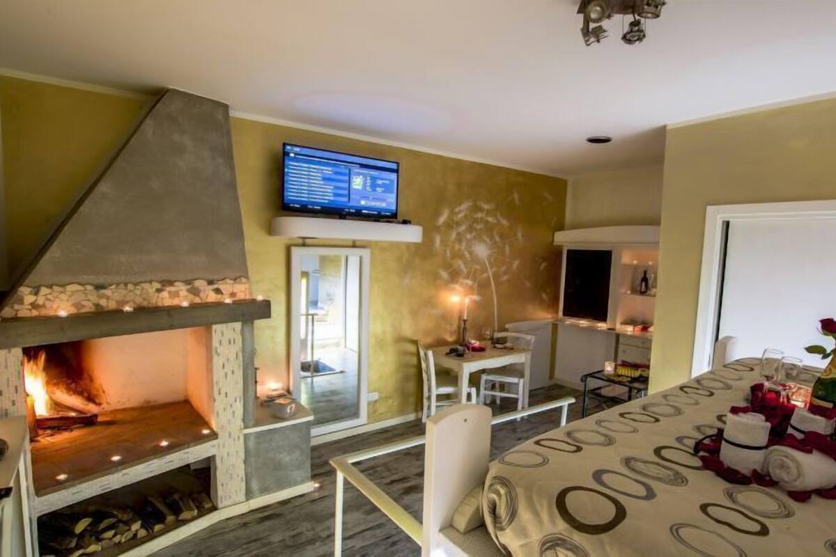 Premium bedding, minibar, individually decorated, individually furnished