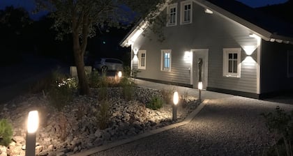 Ferienhaus Lee&Luv mit Fass-Sauna, free W-LAN