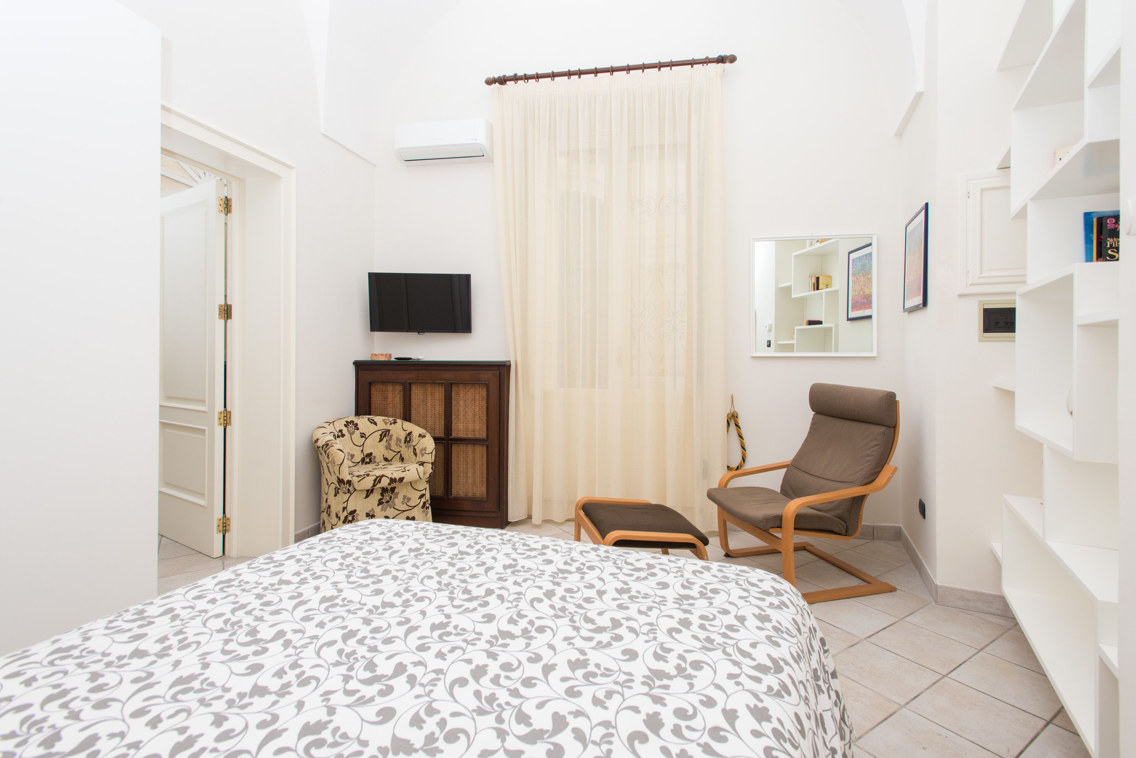 Comfort Apartment, 2 Bedrooms | Premium bedding, individually furnished, desk, laptop workspace