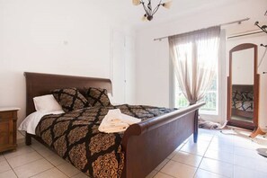 Standard Apartment | 2 bedrooms, iron/ironing board, free cribs/infant beds, free WiFi