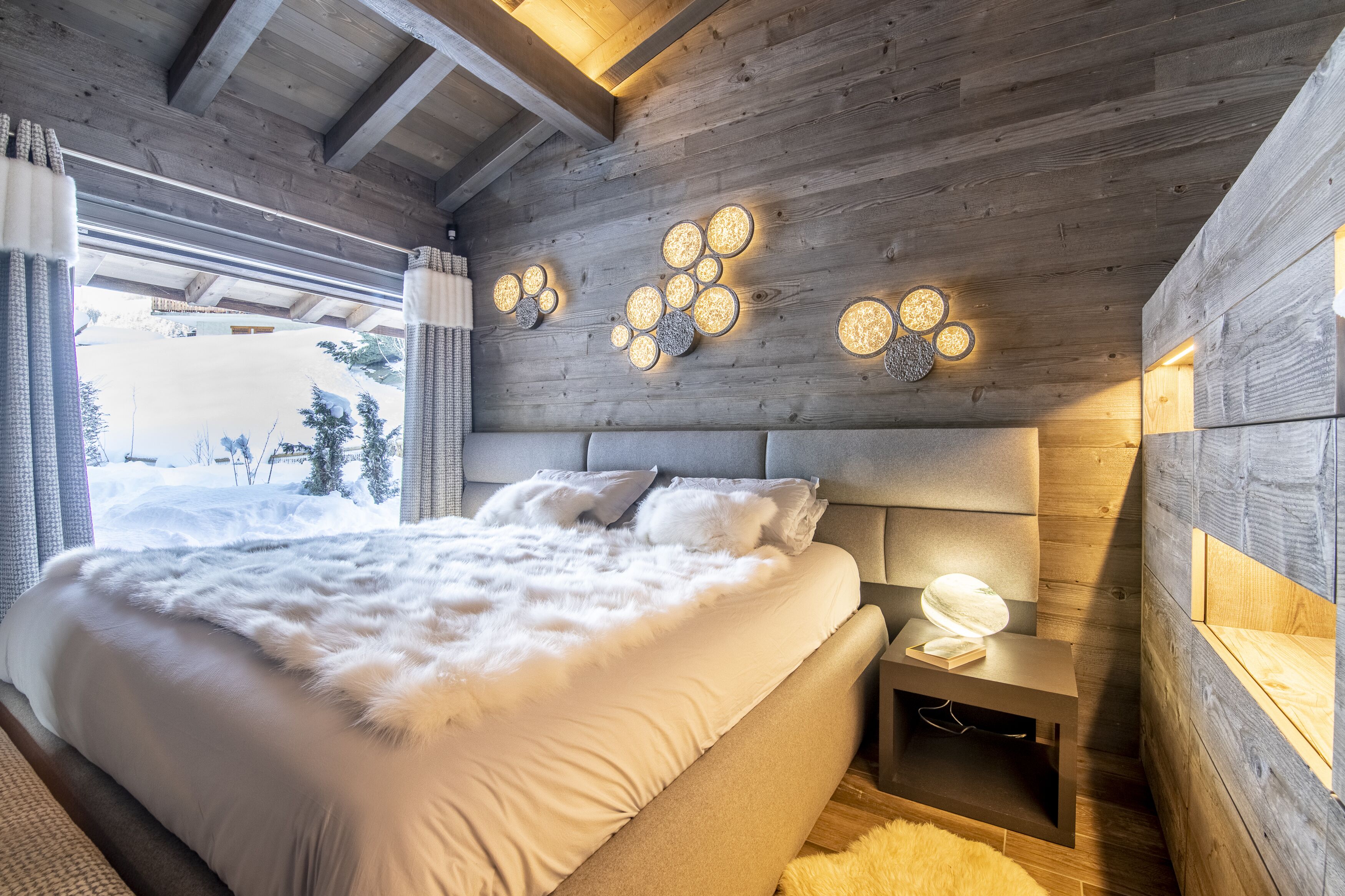 7 bedrooms, in-room safe, iron/ironing board, WiFi