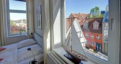 Albatros - Duschbad, Handtuchtrockner, WLAN, TV, Altbau, 1. Stock