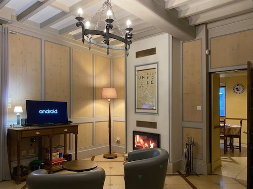 La loge du Huchier a été conçue avec le confort nécessaire pour 2-4 personnes. 