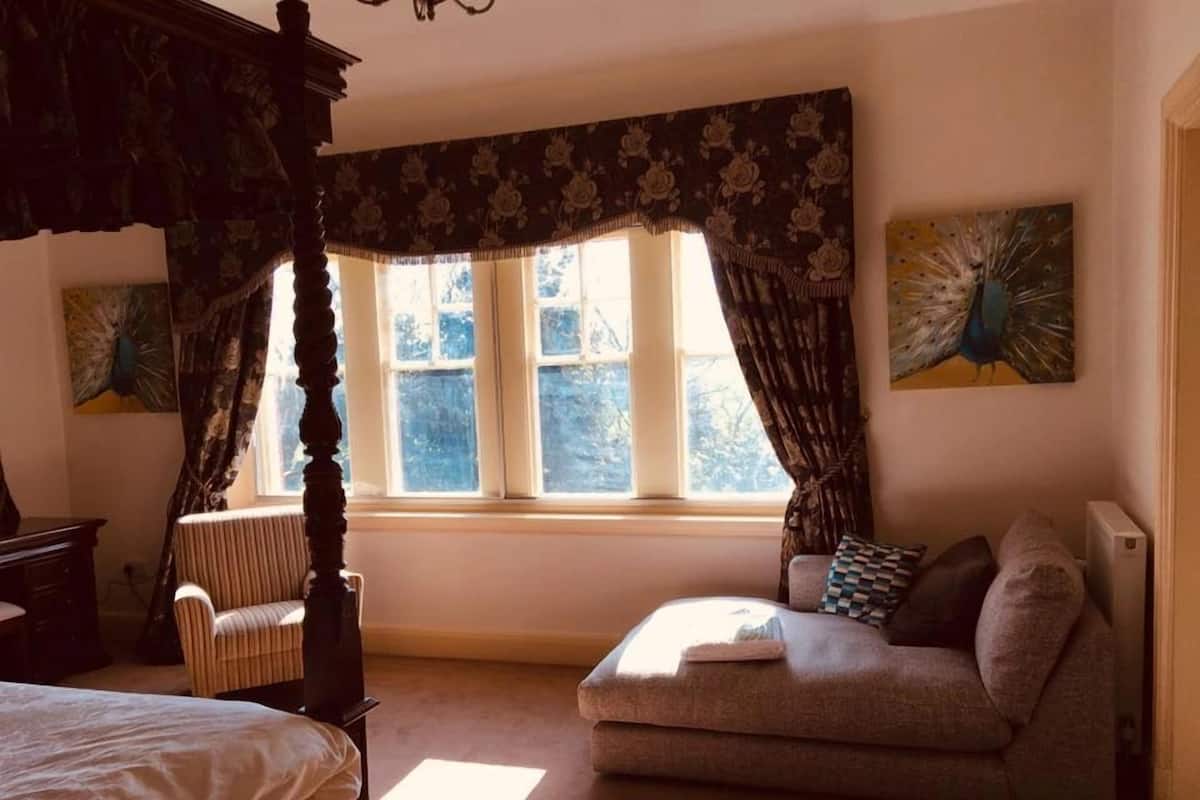 Deluxe Double Room | Individually decorated, individually furnished, laptop workspace