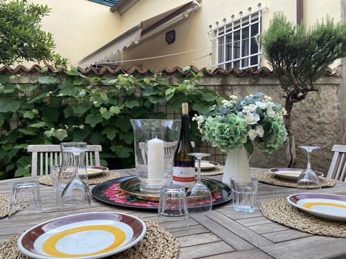 Spacious & Bright in Country Villa, Sleep 10, easy drive to Lucca