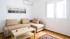 Unclassified image, 2 of 23, button - Acropolis Athens Amazing New Flat (Athens)