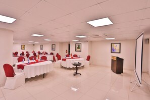 Meeting facility - Avari Xpress Islamabad (Rawalpindi)