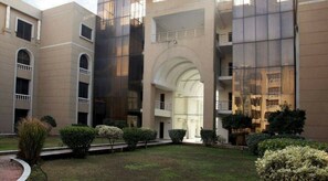 Suite empresarial | Vista al jardín