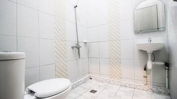 Shower dan handuk